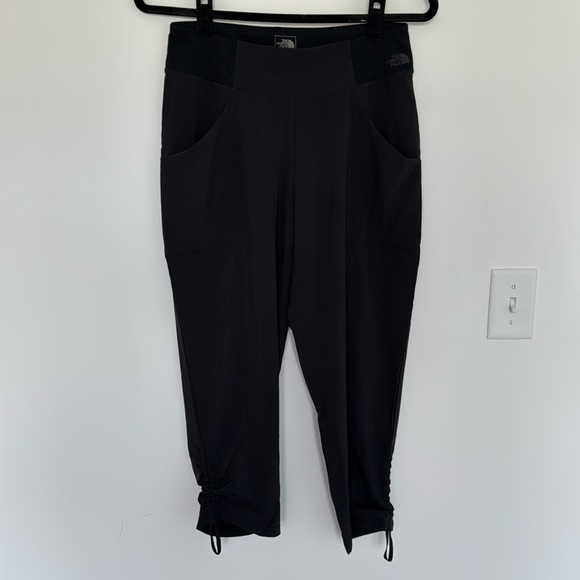 The North Face Pants - The North Face Women's Flashdry Cropped Pants, Black - Size S